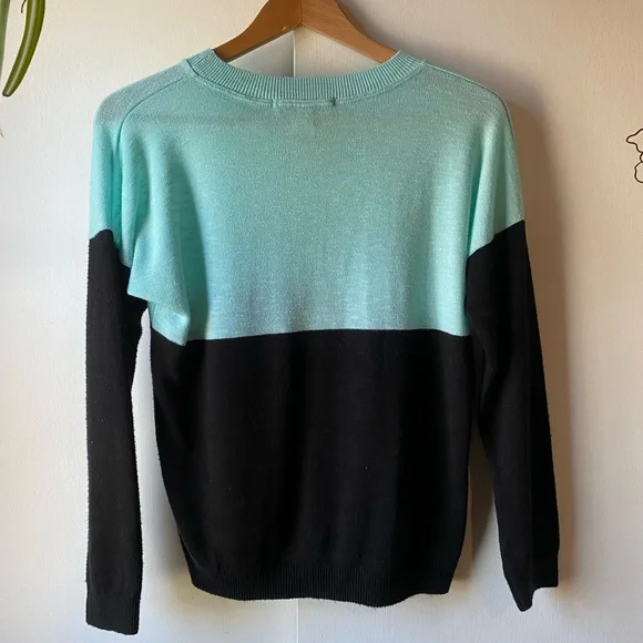 Forever 21 Color Block Sweater Blue Black Small - Picture 5 of 6